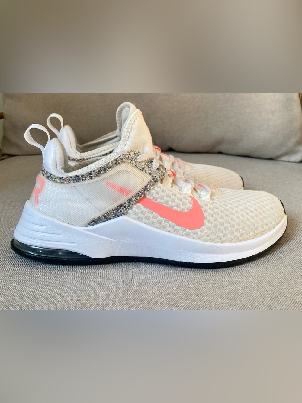 Nike Air Max Bella TR 2 Training Sneakers Phantom Lava Glow White Pink Women 7.5 - Picture 4 of 9